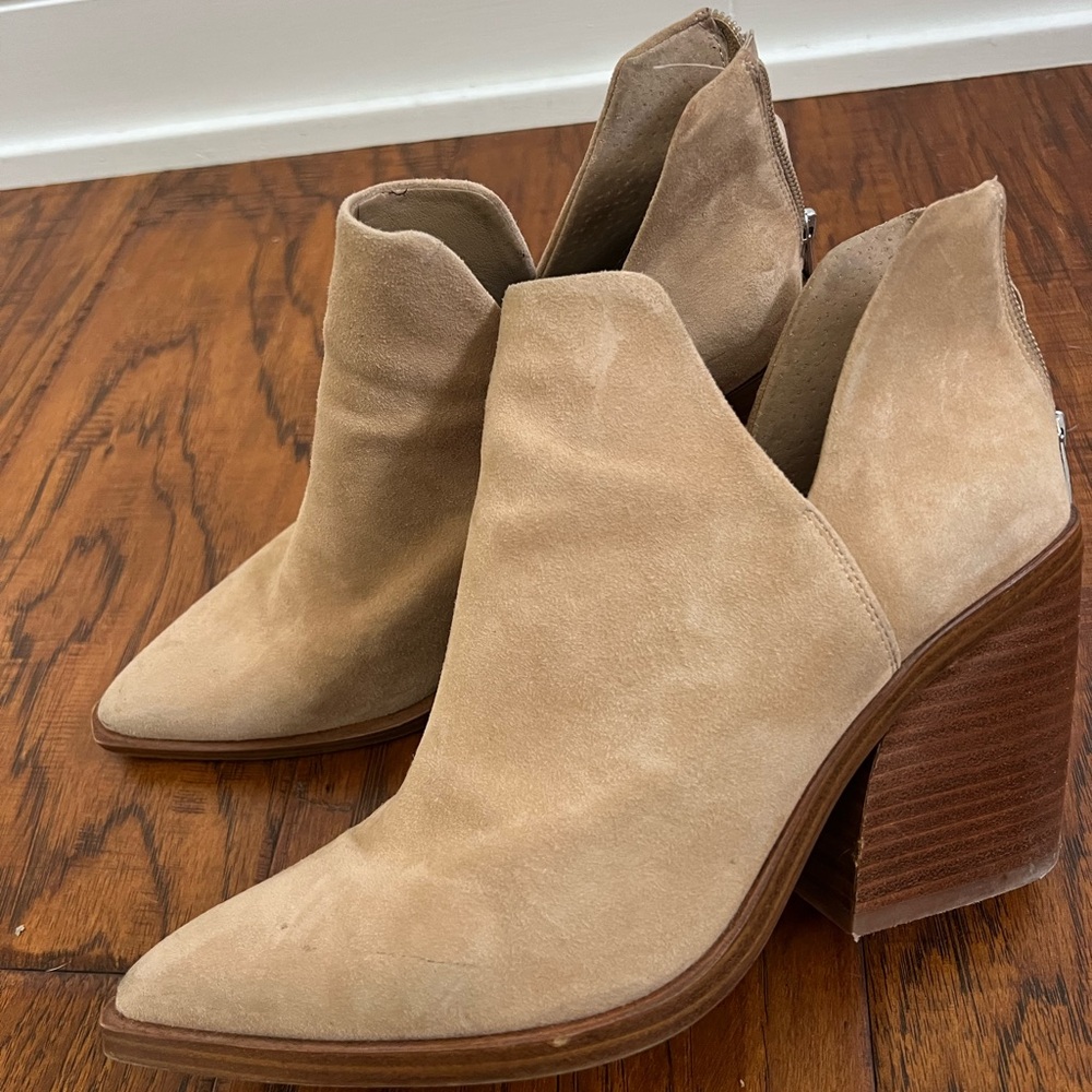 Heeled booties